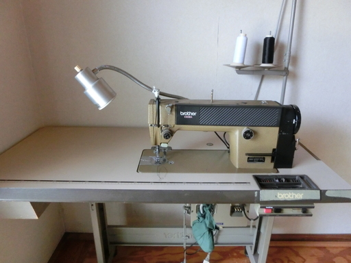 ブラザー高速一本針 工業用ミシンDB2－B737－313 自動糸切  