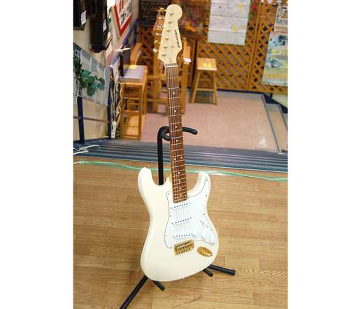 SELDER/セルダー エレキギター ストラト型 型番不明 ホワイト系 動作品 ☆ PayPay(ペイペイ)決済可能 ☆ 札幌市 清田区 平岡