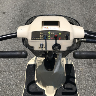 ☆彡電動車いす・kubota クボタ・セニアカー！お近くなら無料で配達します！格安！