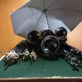 プロ用  パラソルストロボ  4点セット  バッテリー2個付き プロ用 パラソルストロボ 4点セット バッテリー2個付き