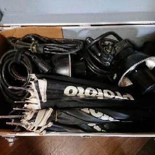 プロ用 パラソルストロボ 4点セット バッテリー2個付き