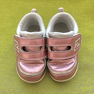 ニューバランス 14cm スニーカー 子供 靴 1歳 2歳 女の子