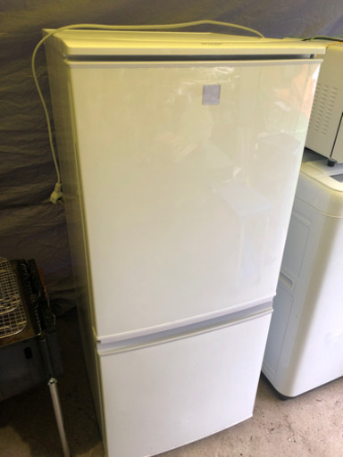 SHARP ノンフロン冷凍冷蔵庫 SJ-14E3-KW 137L 2016年製 訳ありやさ