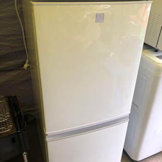 SHARP ノンフロン冷凍冷蔵庫 SJ-14E3-KW 137L...