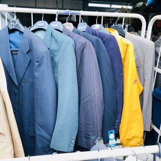 倒産品！スーツ スラックス ジャケット まとめて数百点！