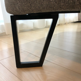 極 美品 HUKLA 56万円以上 超高級 2Pソファ 布張り 2人掛け スツール付 フクラ フィナンシェ グレー グレージュ デザイン家具 カッシーナ等