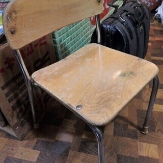 残り僅か　木製チェアー 椅子 こども用 小サイズ　ガーデニング ...