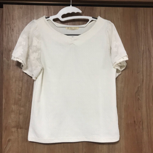 マジェスティックレゴン 白トップス めろ 田端の服 ファッションの マジェスティックレゴン 白トップス めろ 田端の服 ファッションの