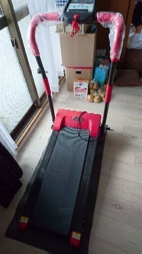 梅雨時の運動に！  ルームランナー