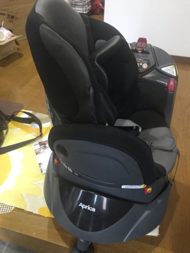 aprica チャイルドシート