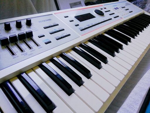 鍵盤楽器、ピアノ Roland JUNO-DS61