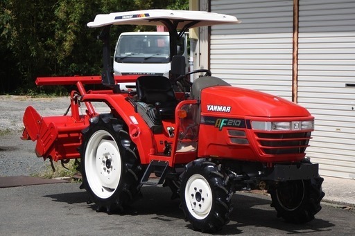 【SOLD OUT】ヤンマ トラクター AF210 21馬力 パワステ 4WD 自動水平 倍キャスターン