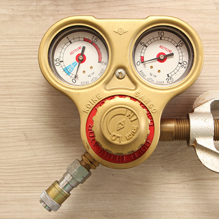 ガス切断機セット アセチレン 酸素 ツインホース レギュレーター 溶断 (6UD3358w) ガス切断機セット アセチレン 酸素 ツインホース レギュレーター 溶断