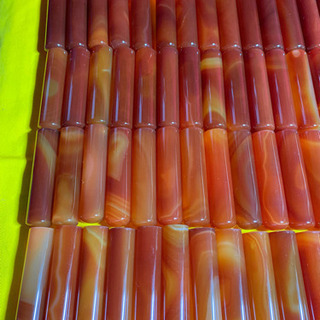 100本赤メノウ(瑪瑙)天然石 開運縁起物 人気の赤瑪瑙1本17,500円