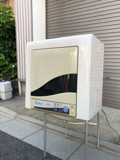 サンヨー  衣類乾燥機  4.2kg