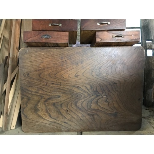 【無料】古いケヤキの座卓飯台けやき欅アンティーク骨董品家具古道具古い道具古家具 (eaglewood) 長浜のテーブル《座卓、ローテーブル》の