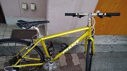 GIANT ESCAPE[エスケープ]R3 700cクロスバイク アルミ/24speed/ライム