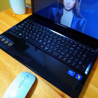 大容量500G！ 可愛い光沢シャイニーブラックLenovo♪ 軽量タイプで