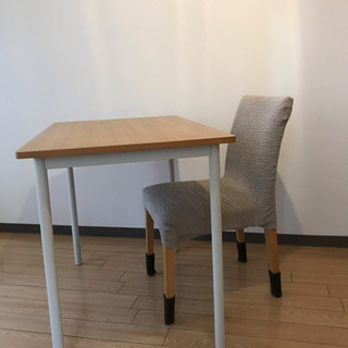 無印良品のオーク材テーブルと椅子のセット