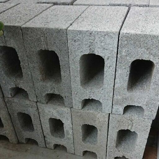 コンクリートブロック半分サイズ32個 Eriot 板橋本町のその他の中古あげます 譲ります ジモティーで不用品の処分 コンクリートブロック半分サイズ32個 Eriot 板橋本町のその他の中古あげます 譲ります ジモティーで不用品の処分