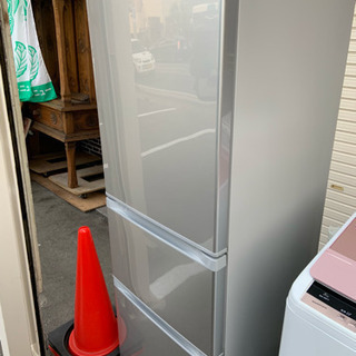 175F  TOSHIBA 2015年製　美品　自動製氷機付き冷蔵庫　375L 美品✨【3ヶ月保証☆無料設置】3ドア冷蔵庫 東芝 375L 2015年