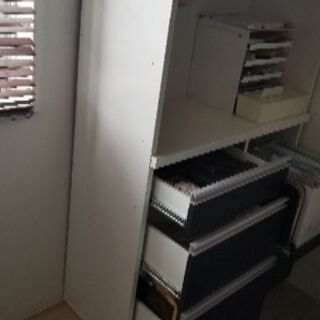 ロフトの食器棚を譲ります すず 新長田の収納家具 食器棚 キッチン収納 の中古あげます 譲ります ジモティーで不用品の処分