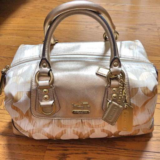 coach 2way マテリアルレザーバッグ ゴールド