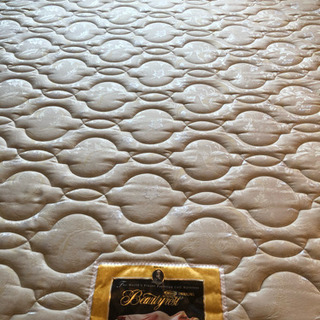 シモンズ クイーンサイズ ベッド＆マットレス