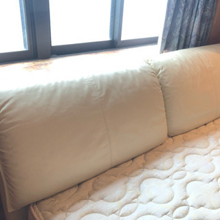 シモンズ クイーンサイズ ベッド＆マットレス