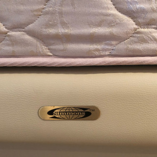 シモンズ クイーンサイズ ベッド＆マットレス