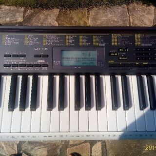 電子ピアノ　CASIO　LK116　良品