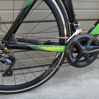 GIANT PROPEL 2018 ADVANCED1 　【最新上位モデルのコンポーネント新型アルテグラR8000系を装着したカーボン・エアロ・ロードバイク】