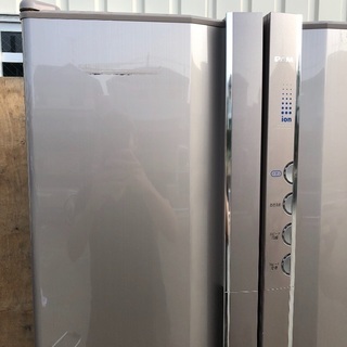 ファミリー向け401L 6ドア冷蔵庫 日立 R-KF40RPAM