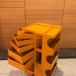 【受付中】送料無料 美品 希少カラー イタリア B-LINE ビーライン EU正規品 3段5トレイ Joe Colombo Boby Wagon ジョー コロンボ イームズ ハーマンミラー ネルソン コルビジェ 黄色 オレンジイエロー デザイン家電、デザイン家具多数出品中です。 出品リストよりご覧ください。  