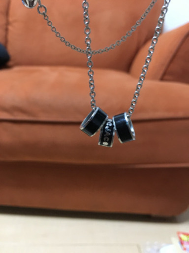 マークバイマークジェイコブス 3連リングネックレス とも 伏屋のアクセサリー ネックレス の中古 古着あげます 譲ります ジモティーで不用品の処分