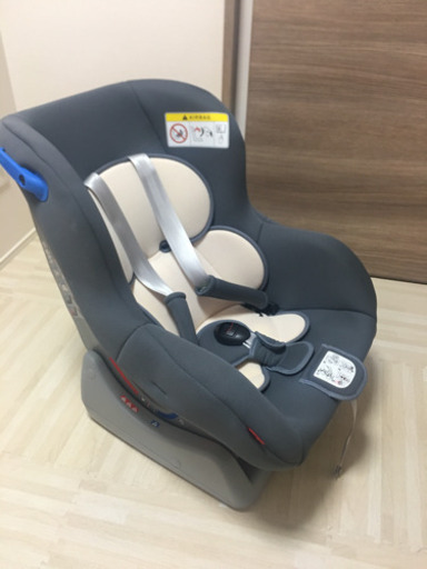 ほぼ新品 リーマン 新生児対応 チャイルドシート ネディS グレー