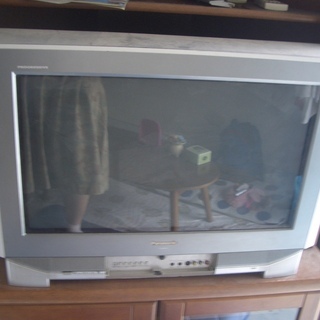 パナソニック２００２年製２８ブラウン管テレビ