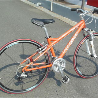 ★★　【ルイガノ　ＬＧＳ－ＳＩＸ】　サイズ３７０（Ｓサイズ相当）女性や学生さんにもお勧め！　フロントサスペンション仕様！　シマノ製２４段ギア！　お届け可能です！　★★