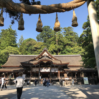 《奈良・大神神社》登拝＆神気あふれる場所でエネルギーワークツアー