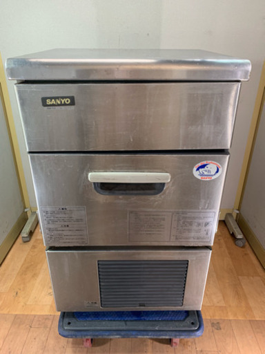 パナソニック(旧サンヨー) 業務用 全自動製氷機 店舗 厨房 SIM-S37
