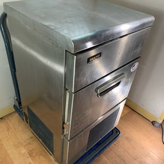 パナソニック(旧サンヨー) 業務用 全自動製氷機 店舗 厨房 SIM-S37