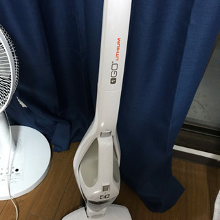 掃除機 ハンドタイプ 充電スタンド付き2000円 