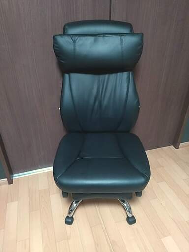 アイリスオーヤマ　リクライニングチェア　美品　170度　フットレスト付き　仮眠できます