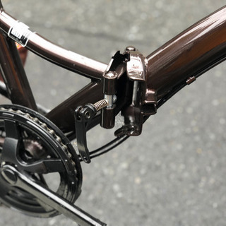 ド新品！落ち着いたブラウンメタリック 20インチ6段変速 折り畳み自転車！
