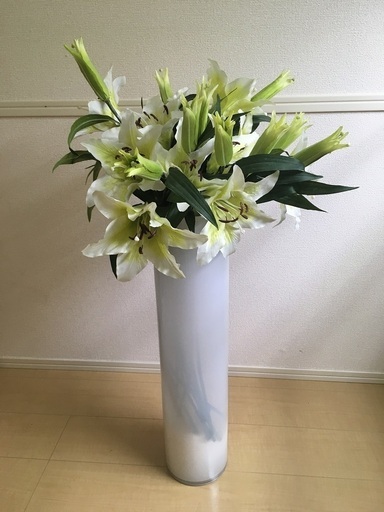 造花百合の花セット ゆみ 柏たなかのインテリア雑貨 小物 花瓶 の中古あげます 譲ります ジモティーで不用品の処分