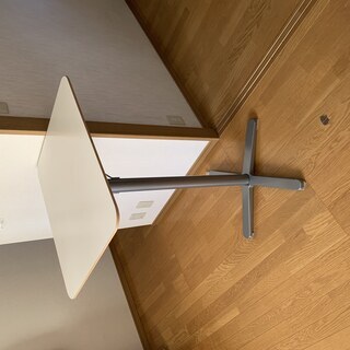 IKEA（イケア）のテーブル