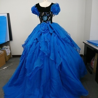 ドレス　ウエディング、お色直し、舞台、カラオケ　衣装にすてきな青...