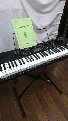 値下げしました！キーボード 電子ピアノ スタンド付き 2017年製