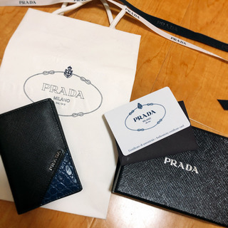 PRADA カードケース