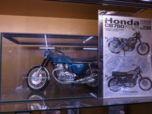 タミヤ ホンダ ドリーム CB750 FOUR 1969生産型 1/6スケール ケース付き【モノ市場東浦店】